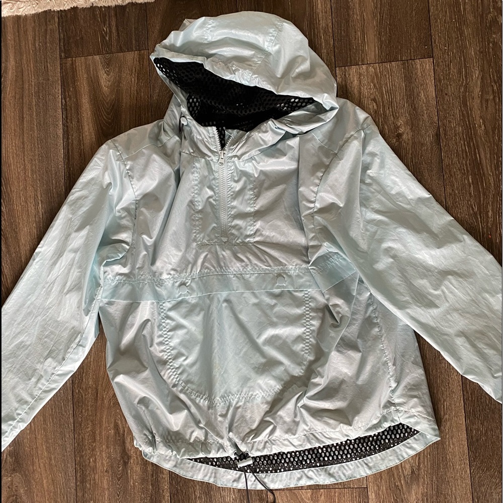 Light weight pullover rain jacket